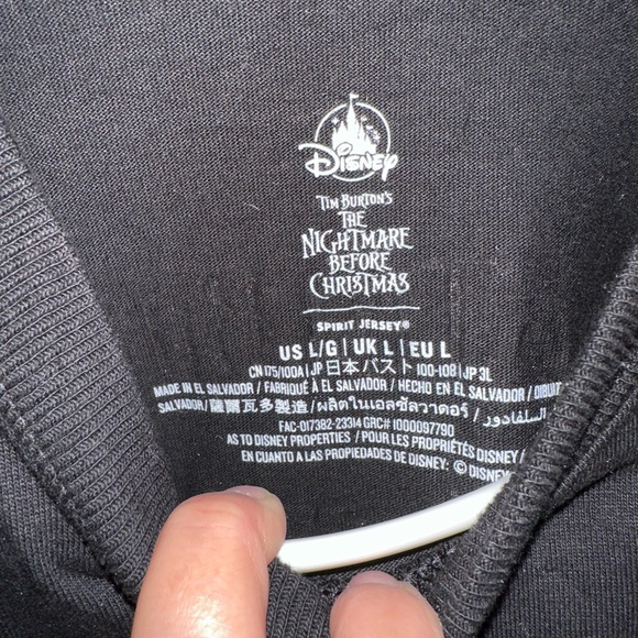 Disney Tim Burton's The Nightmare Before Christmas Spirit Jersey Large NWT 🖤 HP - Picture 6 of 6